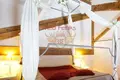 5 bedroom villa 7 020 m² Pistoia, Italy