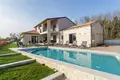 Casa 4 habitaciones 300 m² Opcina Tinjan, Croacia