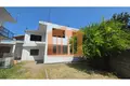 Casa 10 habitaciones 411 m² Bashkia Durres, Albania