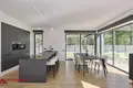 Cottage 289 m² Lieskaŭka, Belarus