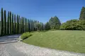 Villa 10 bedrooms 1 300 m² Luino, Italy