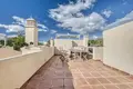 3 bedroom house 217 m² Dos Hermanas, Spain