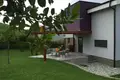 Apartment 672 m² in Petrele, Albania
