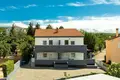 Villa de tres dormitorios 110 m² Omisalj, Croacia