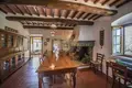 Propiedad comercial 675 m² en Greve in Chianti, Italia