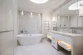 Квартира 3 комнаты 231 м² Тиват, Черногория