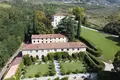 Hotel 18 bedrooms 1 350 m² in Tuscany, Italy