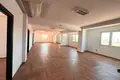 Propiedad comercial 2 000 m² en Condado de Tirana, Albania