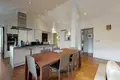 3 bedroom apartment 125 m² in London, United Kingdom