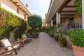 6-Schlafzimmer-Villa 728 m² Torrevieja, Spanien