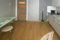 2 room apartment 56 m² Bielaviezski, Belarus