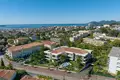 Residencia Zakrytaa rezidencia s bassejnom v 15 ti minutah hodby do nabereznoj Kruazett i mora