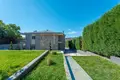 Casa 11 habitaciones 578 m² Podgorica, Montenegro