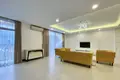 Condo 3 rooms 190 m² in Sangkat Wat Phnom, Cambodia