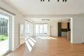 Apartment 160 m² Statenice, Czech Republic