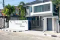 Villa 4 chambres 245 m² Ban Bang Ku, Thaïlande