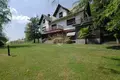 6-Zimmer-Villa 1 400 m² Arona, Italien