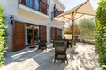 3 bedroom villa 193 m² Dobrota, Montenegro