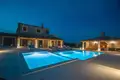 villa de 5 dormitorios 350 m² Pola, Croacia