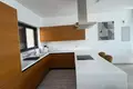 Villa de 4 dormitorios  en Chloraka, Chipre