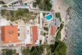 villa de 5 dormitorios 220 m² Grad Omis, Croacia