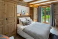 Chalet 7 rooms 225 m² in Saint Georges sur Allier, France
