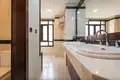 3 bedroom house 325 m² Marbella, Spain