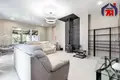 Ferienhaus 339 m² Smilavicki sielski Saviet, Belarus