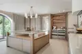 4 bedroom house 388 m² San Pedro Alcantara, Spain