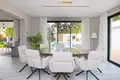 Haus 6 Schlafzimmer 360 m² Dos Hermanas, Spanien