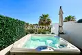 Haus 4 Schlafzimmer 348 m² Dos Hermanas, Spanien