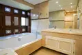 Wohnung 3 Schlafzimmer 385 m² Marbella, Spanien