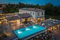 4 bedroom house 430 m² Grad Porec, Croatia