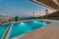 4 bedroom Villa 300 m² Muratpasa, Turkey