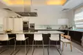 Apartment 6 bedrooms  Dubai, United Arab Emirates