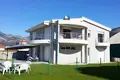 4 bedroom house 300 m² Bar, Montenegro