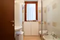 Mieszkanie 3 pokoi 100 m² Bardolino, Włochy