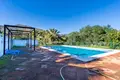 Haus 5 Schlafzimmer 258 m² Dos Hermanas, Spanien