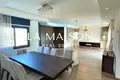 Дом 5 спален 300 м² в Строволосе, Кипр