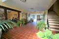 villa de 5 chambres 500 m² Koinoteta Parekklesias, Chypre