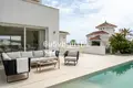Haus 5 Schlafzimmer 333 m² Dos Hermanas, Spanien