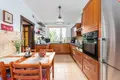 Дом 7 комнат 220 м² Варшава, Польша