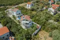 Haus 8 Schlafzimmer  Lustica, Montenegro