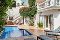 4 bedroom house 294 m² Marbella, Spain