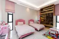 Villa de 4 dormitorios 706 m² Dubái, Emiratos Árabes Unidos