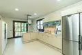 5 bedroom house 647 m² Benahavis, Spain