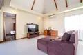 Villa mit 2 Schlafzimmern 120 m² Rawai, Thailand