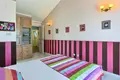 Dom 5 pokojów 300 m² Slatine, Chorwacja