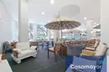 Commercial property 715 m² in Alicante, Spain