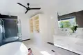 Villa de 4 dormitorios 220 m² Rawai, Tailandia